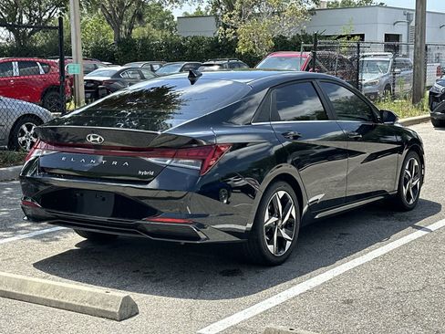 Used 2023 Hyundai Elantra Limited image 7