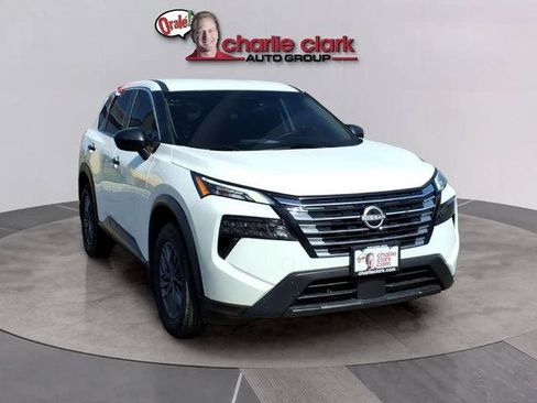 Certified 2024 Nissan Rogue S FWD image 7