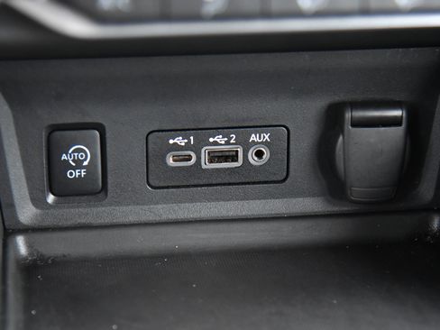 Used 2024 Nissan Sentra SV image 23