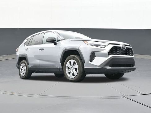 Used 2024 Toyota RAV4 LE image 44