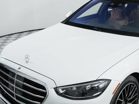 Used 2024 Mercedes-Benz S 580 4MATIC Sedan image 55