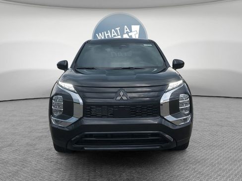 New 2026 Mitsubishi Outlander LE FWD image 9