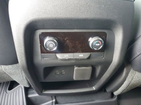 New 2026 Chevrolet Traverse Z71 w/ Enhanced Driving Package image 13