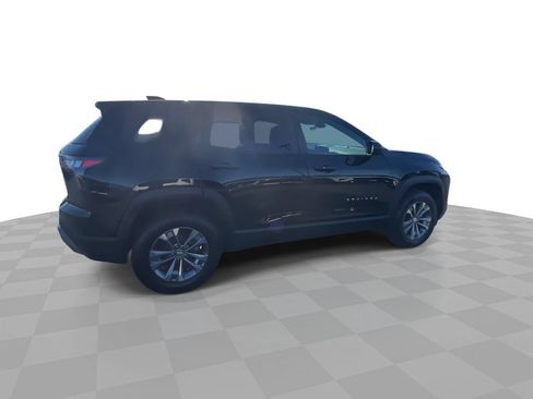 Used 2025 Chevrolet Equinox LT FWD image 8
