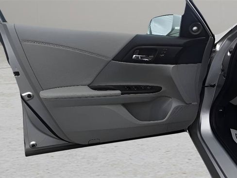 Used 2015 Honda Accord EX-L image 9