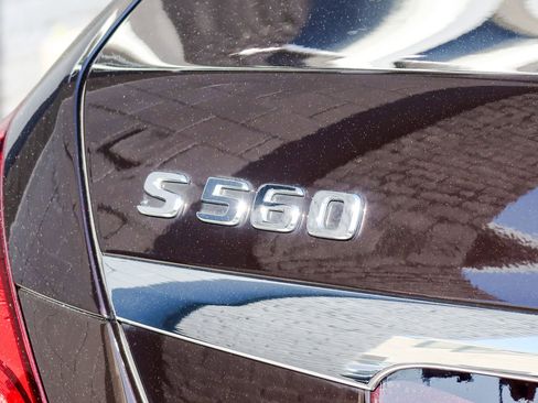 Used 2018 Mercedes-Benz S 560 4MATIC Sedan image 9