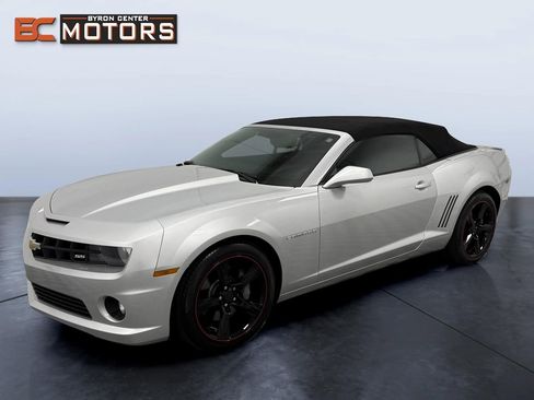 Used 2012 Chevrolet Camaro SS RWD image 2