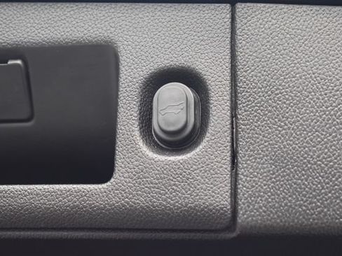 Certified 2019 Cadillac Escalade ESV Platinum AWD/4WD image 26