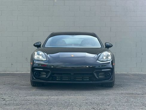 Used 2023 Porsche Panamera 4 Platinum Edition AWD/4WD image 17