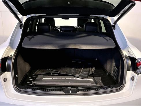Used 2020 Porsche Macan S AWD/4WD image 36