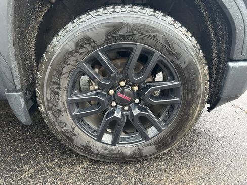 Used 2019 GMC Sierra 1500 Elevation w/ Elevation Value Package AWD/4WD image 10