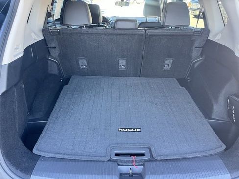 Certified 2023 Nissan Rogue SV w/ SV Premium Package image 38