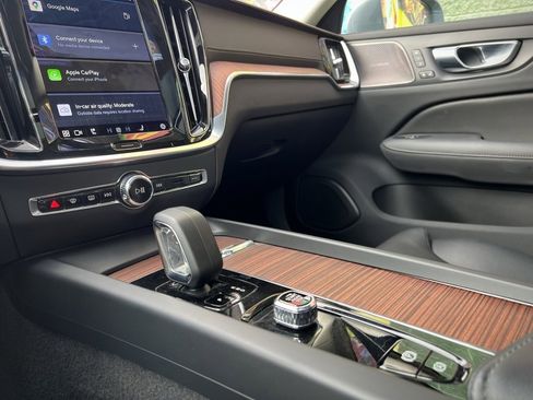 Used 2023 Volvo S60 B5 Ultimate image 62