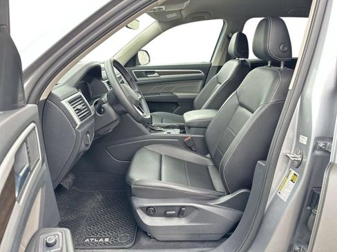 Used 2023 Volkswagen Atlas SE FWD image 12