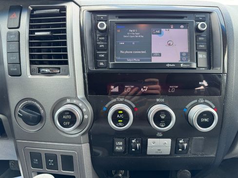 Used 2016 Toyota Sequoia Limited AWD/4WD image 23