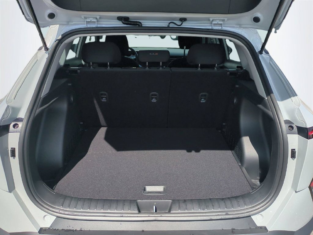 New 2027 Hyundai Kona SE FWD image 14