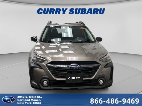 Used 2023 Subaru Outback Premium AWD/4WD image 8