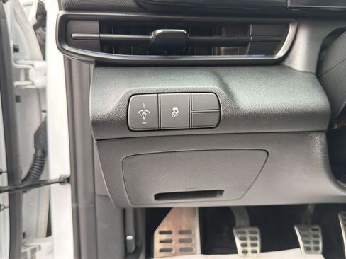 Used 2025 Hyundai Elantra N FWD image 27