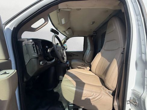 Used 2019 Chevrolet Express 2500 w/ Driver Convenience Package RWD image 11
