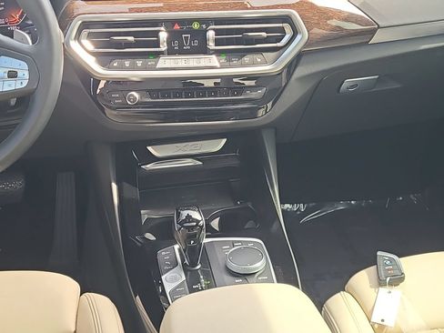 Used 2023 BMW X3 xDrive30i w/ Convenience Package AWD/4WD image 18