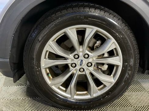 Used 2021 Ford Explorer Limited w/ Equipment Group 301A RWD image 14