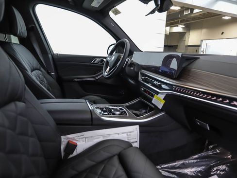 New 2026 BMW X5 xDrive50e image 29