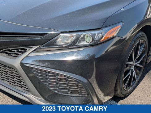 Used 2023 Toyota Camry SE image 10