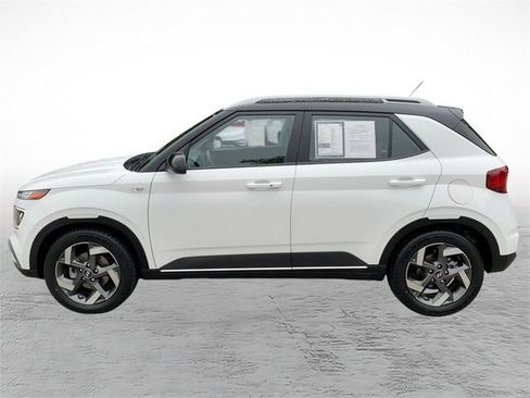 Certified 2023 Hyundai Venue Limited FWD image 6