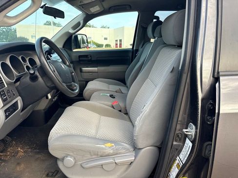 Used 2012 Toyota Tundra 4x4 Double Cab w/ Tow Pkg image 11