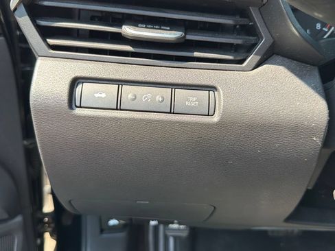 Used 2025 Nissan Altima 2.5 SV FWD image 10