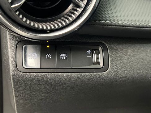 Used 2026 Chevrolet Equinox LT FWD image 37