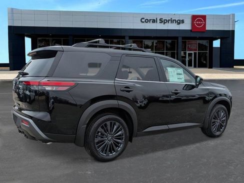 New 2026 Nissan Pathfinder SL w/ SL Premium Package FWD image 5