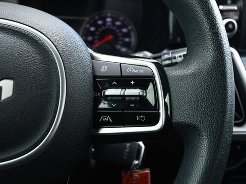 Used 2022 Kia Sorento LX FWD image 14