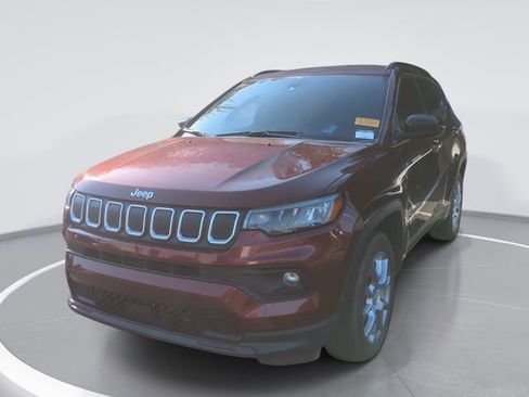 Used 2022 Jeep Compass Latitude AWD/4WD image 1