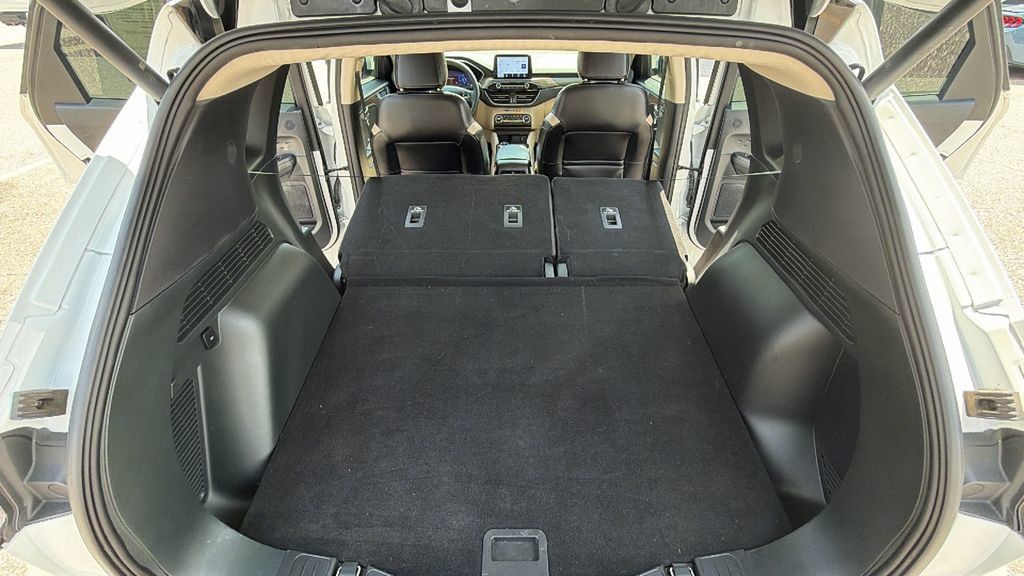 Used 2020 Ford Escape Titanium FWD image 12