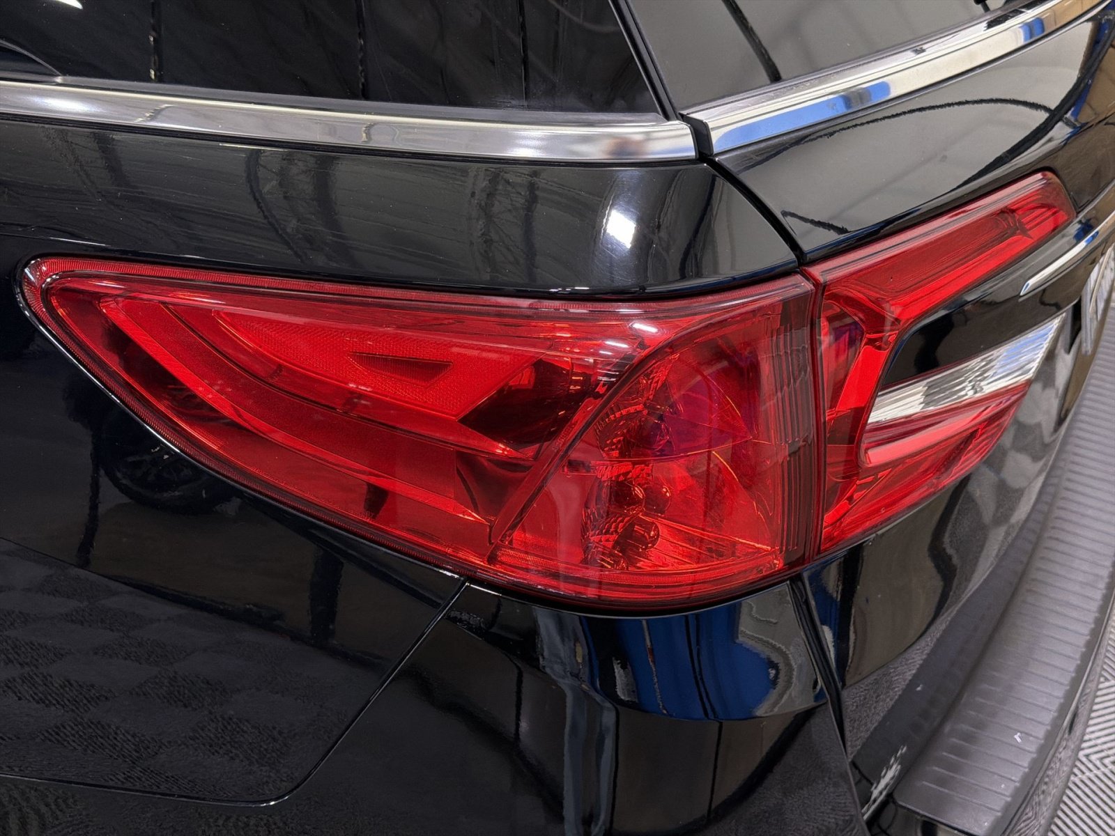 Used 2024 Honda Odyssey Elite image 17