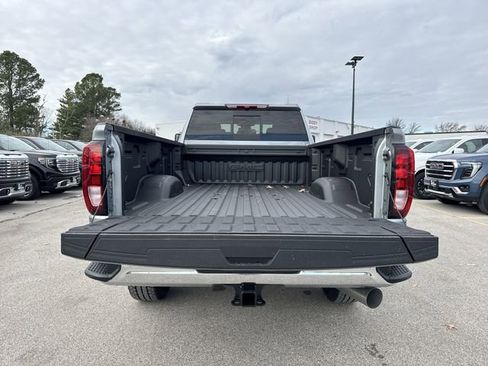 New 2026 GMC Sierra 3500 SLE w/ SLE Value Package image 23