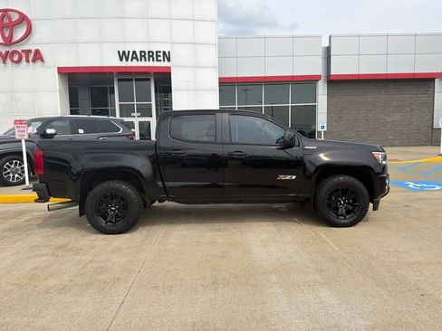 Used 2016 Chevrolet Colorado Z71 w/ Z71 Midnight Edition AWD/4WD image 9