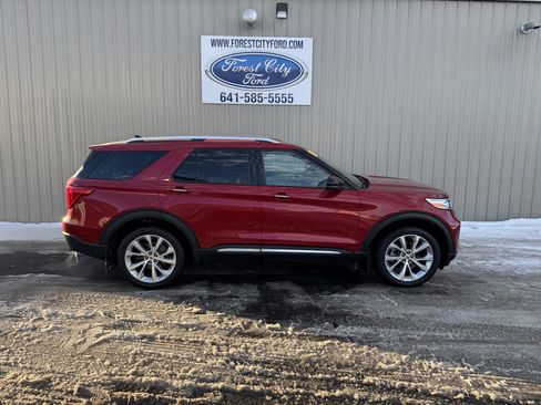 Used 2023 Ford Explorer Platinum w/ Premium Technology Package image 6