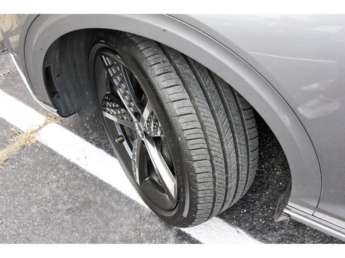 Used 2023 Genesis GV70 2.5T w/ Sport Prestige Package AWD/4WD image 34