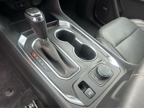Used 2019 Chevrolet Traverse RS w/ LPO, Floor Liner Package AWD/4WD image 15