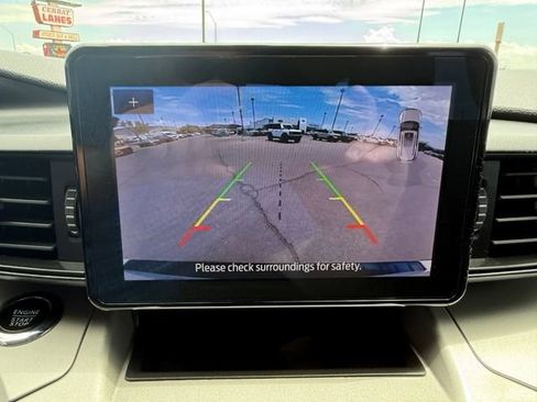 Used 2024 Ford Explorer XLT RWD image 23
