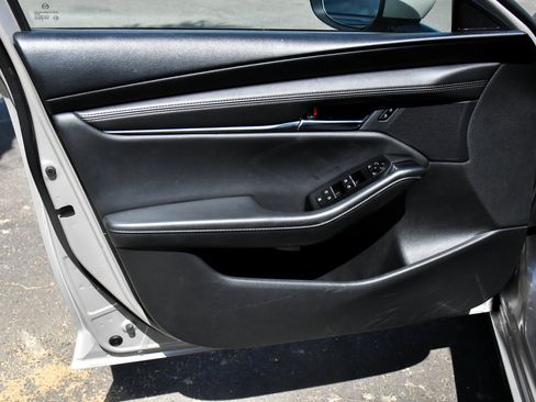 Used 2024 MAZDA MAZDA3 s FWD image 14