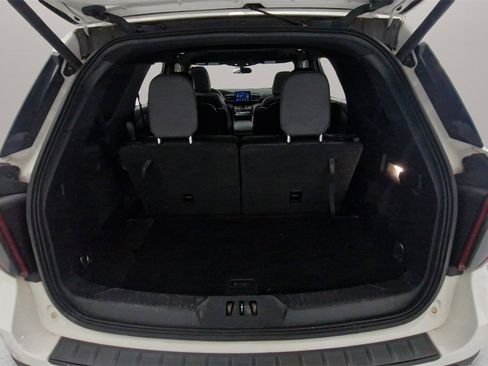 Used 2022 Ford Explorer ST-Line w/ Class IV Trailer Tow Package image 27