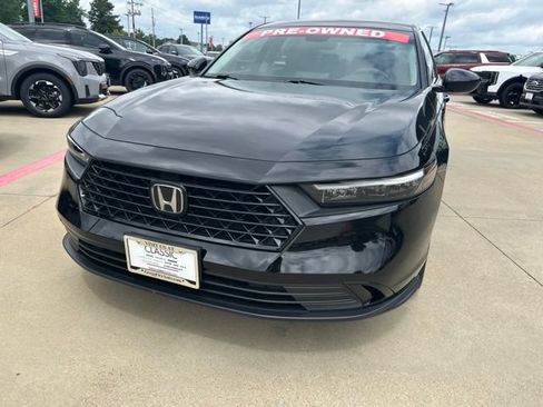 Used 2024 Honda Accord EX image 3