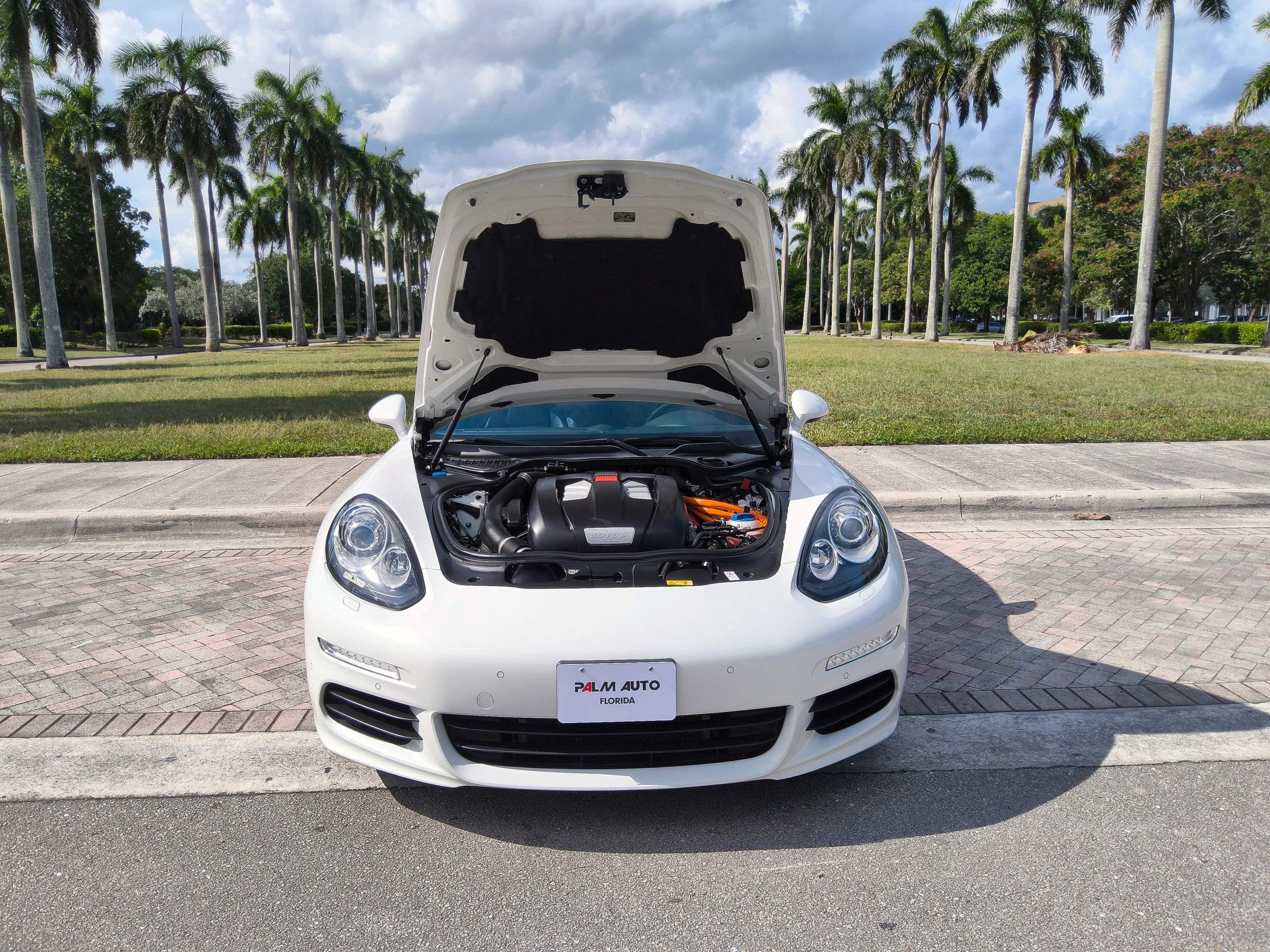 Used 2016 Porsche Panamera S RWD image 44