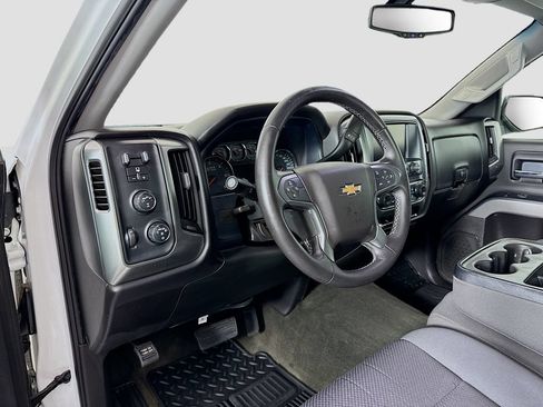 Used 2018 Chevrolet Silverado 1500 LT w/ All Star Edition AWD/4WD image 9