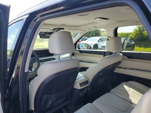 Used 2022 Hyundai Palisade SEL w/ 8P Bench Seat Package FWD image 15