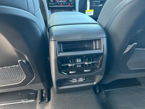 New 2025 Jeep Grand Cherokee Laredo X w/ Trailer Tow Package image 24