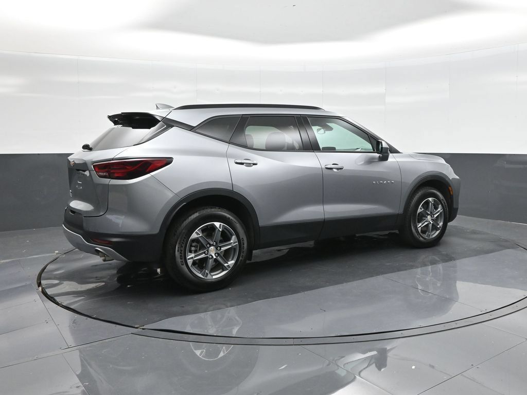Used 2024 Chevrolet Blazer LT w/ Convenience Package FWD image 15